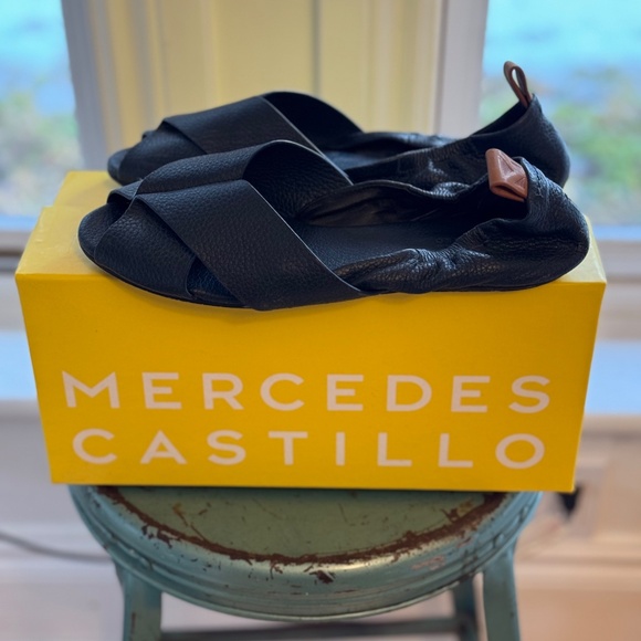 Mercedes Castillo Amaia Pebbled Leather Open-toe Flats (Navy Blue - Size 9/39) - Picture 3 of 8